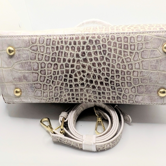 NWT🤍 Verano Hill Versailles Beige And Cream Crocodile Embossed Textured Handbag - Picture 5 of 6